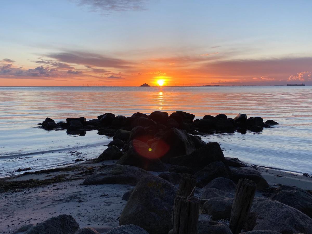 Feriehus Med Havudsigt Spodsbjerg المظهر الخارجي الصورة